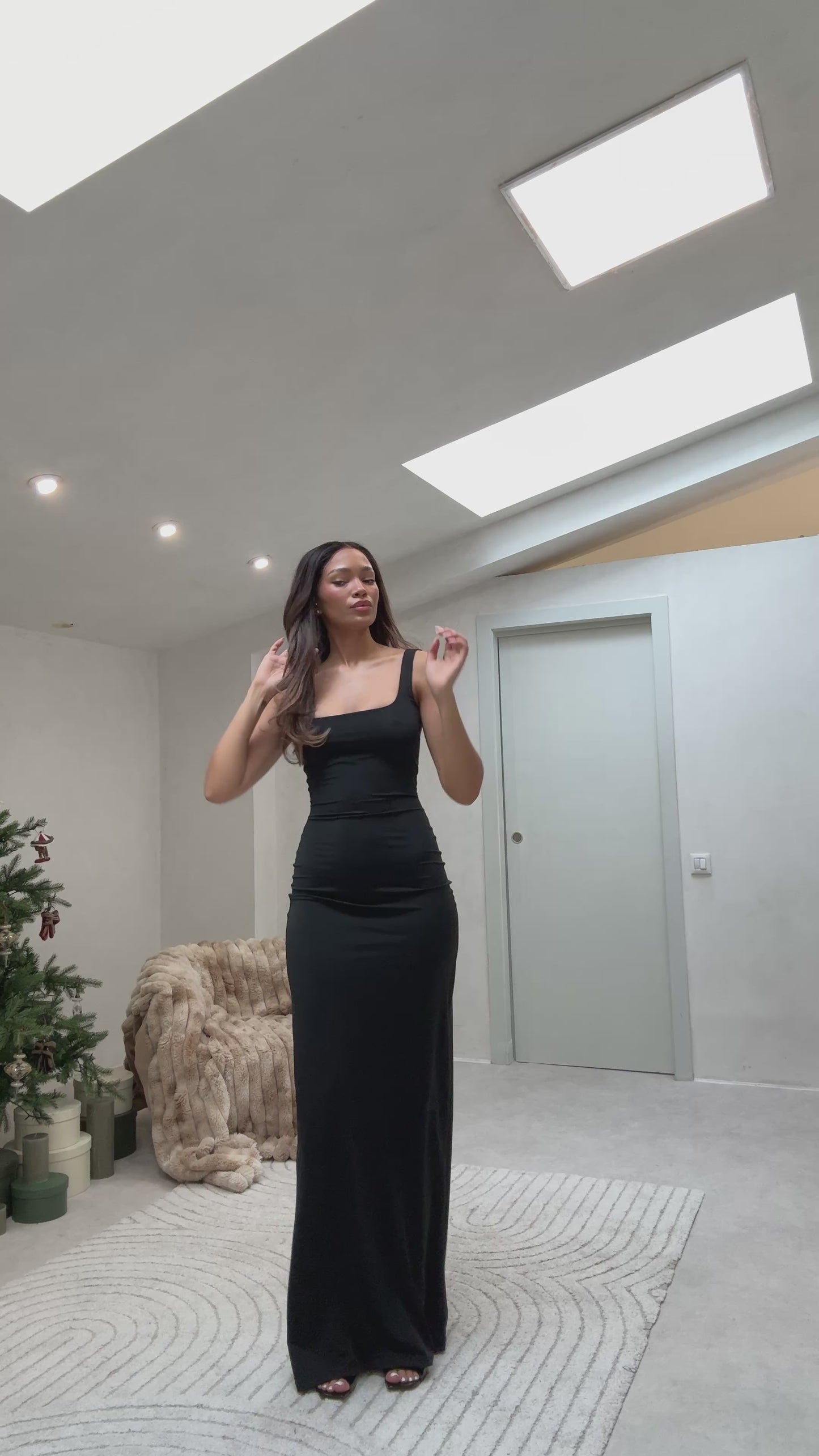 ARES - Long Sculpted Dress ( Black )